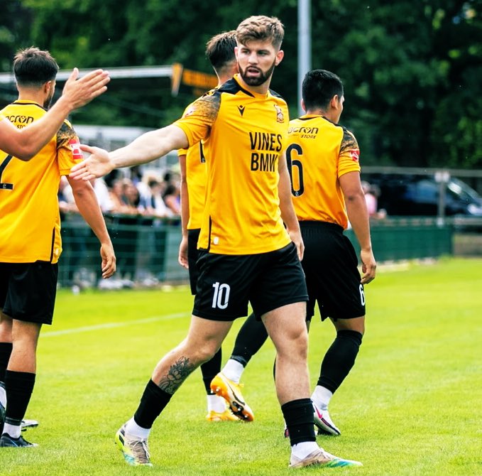 ThreeBridgesFC's tweet photo. Noel Leighton will be leaving Three Bridges this summer to sign for a club at a higher level. 

Much deserved after an outrageously good season. 41 goals, no penalties. Integral in our link-up play and a proper striker. An asset to any football team that signs him. 

Noel will be missed but leaves with our congratulations and is always welcome back at Jubilee Field. 

#UpTheBridges 🧡🖤