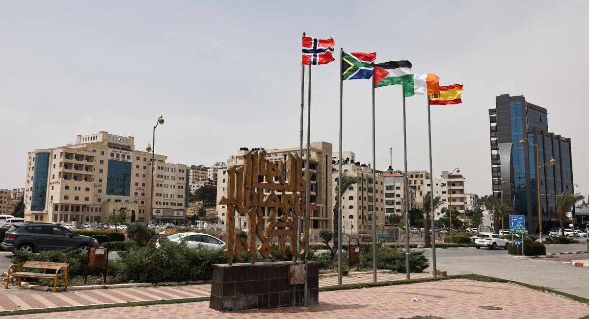 🇵🇸 | Should the EU Recognize a Palestinian State Now? The issue of recognizing a Palestinian state continues to divide European governments. Even if EU countries reached consensus, the value of such a move would be largely symbolic. Experts weigh in 👇 carnegieendowment.org/europe/strateg…