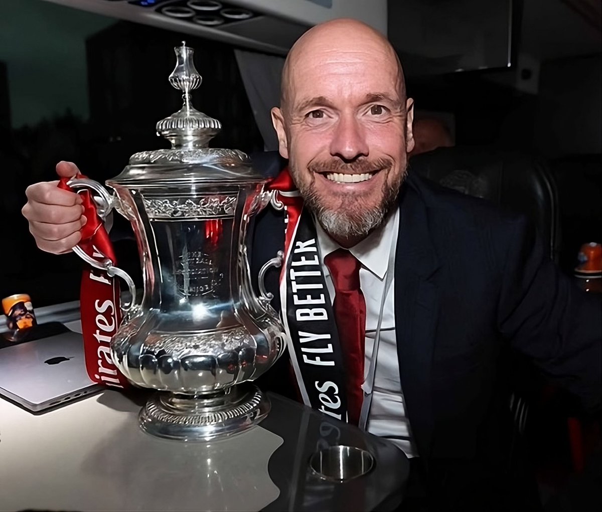 In the Netherlands, Ten Hag:

    ▪️ Helped FC Twente win their only ever Eredivisie title as assistant manager to Steve McClaren.

    ▪️ Led Go Ahead Eagles to their first promotion to the Eredivisie in 17 years in his first year of management.

    ▪️ Achieved promotion to the