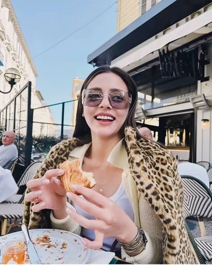 gözlerinin güzelliğinin sırrı dünyanın gözlerini kamaştırıyor
         
HEDEF:  100 retweet

📍Hedef :  100 retweet 
Etiket: 

SılaTürkoğlu  #SılaTürkoğlu
Doğa  #Doğa