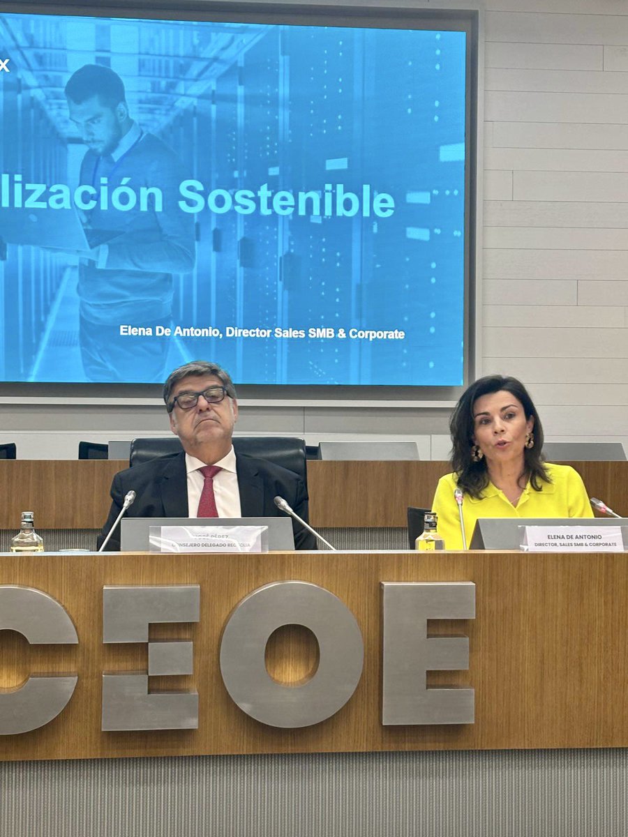 recyclia's tweet photo. En las presentación de resultados de la campaña “Digitalización Sostenible” impulsada por @Fundacion_Ceoe  y los sistemas de gestión de #Raee. Nuestro CEO, José Pérez García moderando una mesa redonda como presidente de #Ofiraee junto a directores @recyberica y TD SYNNEX. https://t.co/q5fK6pUDA2