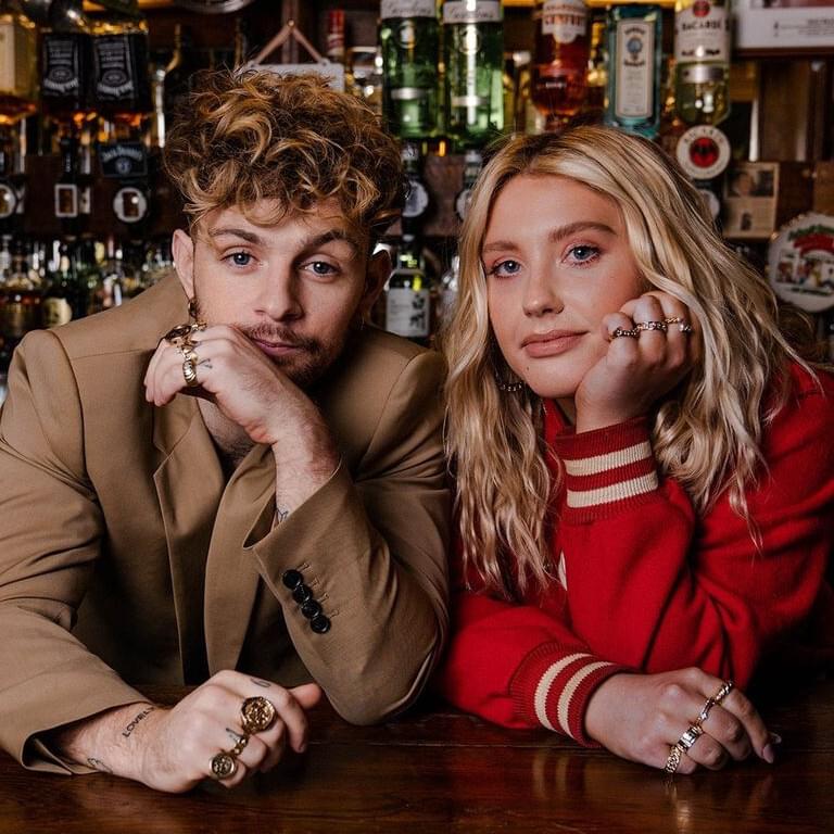 WeSimplifyMusic's tweet photo. We bring you all the music and awesomeness you can handle! For instance, Let’s Go Home Together by @EllaHenderson &amp; @Tom_Grennan - #NowPlaying at https://t.co/2YE4QIGriH. https://t.co/mo4ZV8JFGP
