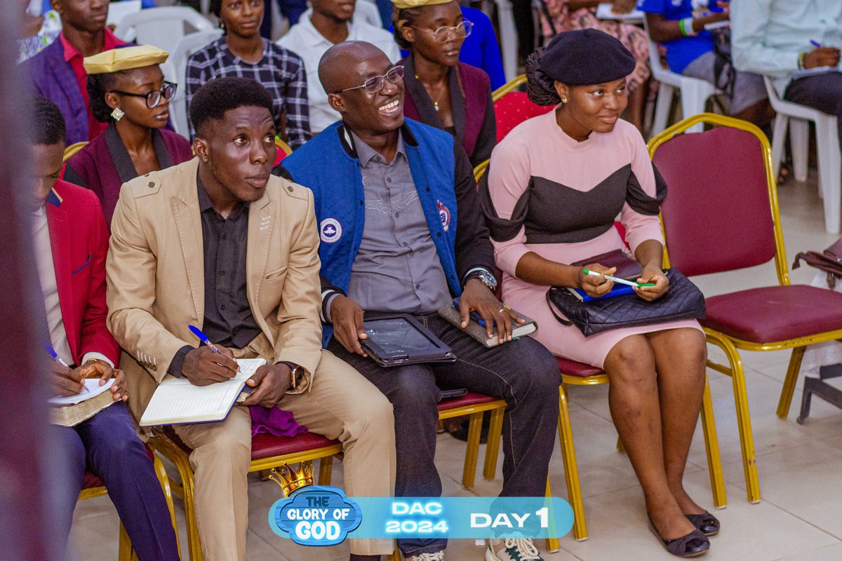 RCFOAU's tweet photo. DAC2024 WORD NIGHT SESSION 🔥🔥
Sermon Title: The Glory of God
Minister: Pastor Tunde Francis
It was indeed impactful 🔥🔥
See you later today at the DRAMA NIGHT 🚀🚀
#PastorTundeFrancis
#WordNight
#TheGloryofGod
#DAC2024 https://t.co/OlDZdgTJWy