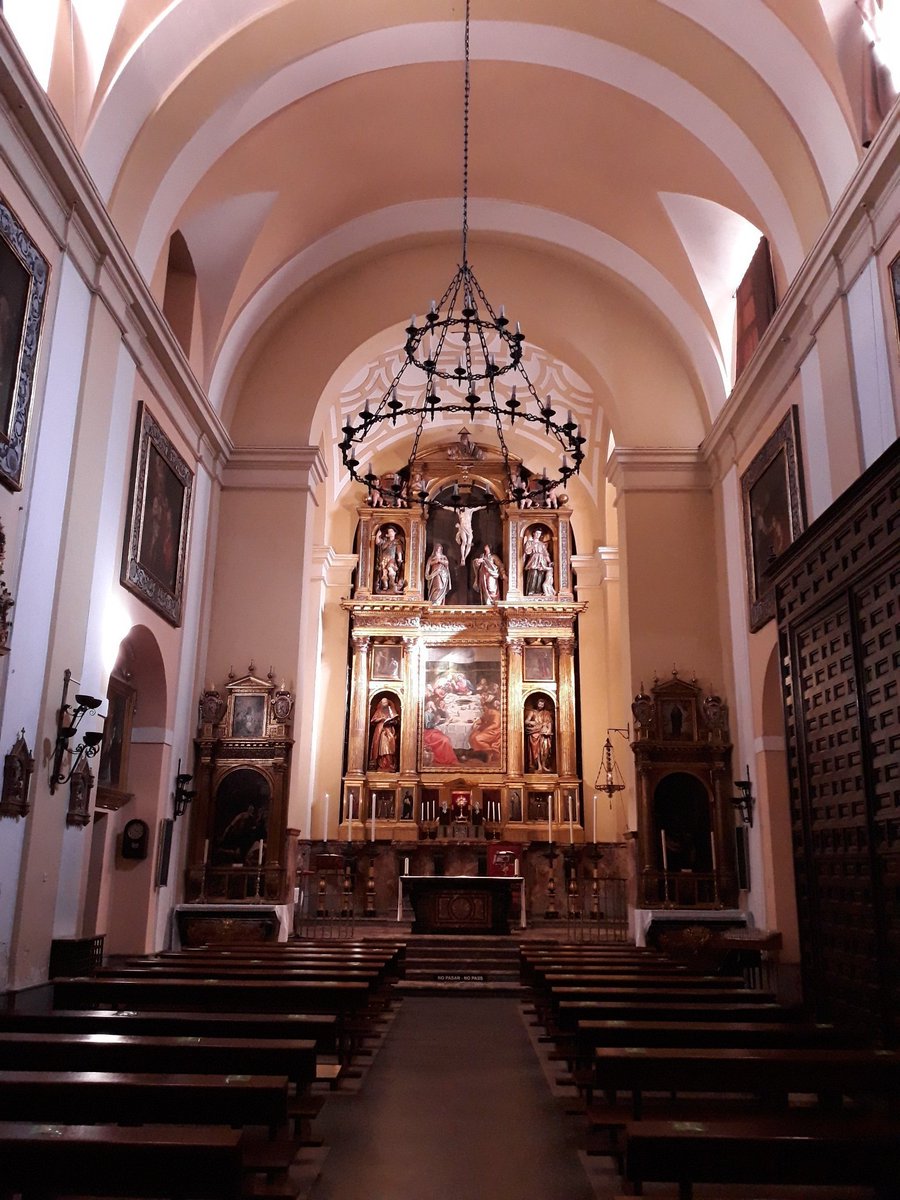Interior del convento del Corpus Christi, conocido como las Carboneras. En su retablo se conserva una Última Cena de Carducho, la cual no se ha movido del lugar para el que se creo. Curiosamente la mesa se desarrolla en un escorzo y no en paralelo al espectador. #MadridEnRuta
