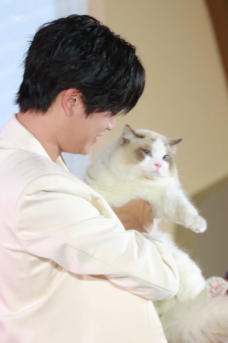 dreamofgmnf's tweet photo. 300524 ป๊าค่าตัวหนูอย่าลืม🤏🏻🤏🏻🤏🏻

#NekkoxGFPressCon
#NekkoxGeminiFourth
#Gemini_NT #เจมีไนน์ @gemini_ti https://t.co/GKLnPzWZDd