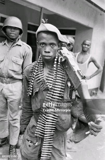 AkpiSpeed's tweet photo. "What's special about Biafra heroes day?" 

Nwanne these pictures are what makes it special and sad at same time, Underaged boys turned to men inorder to fight for their sovereignty while the world looked away and kept silence.

#BiafraHerosAndHeroinesDay https://t.co/Rz4HkmgnqA