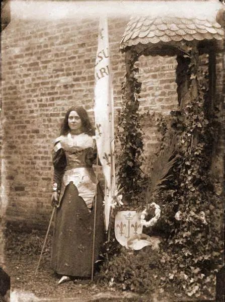 “It is not Joan's victories We wish to celebrate this day. My God, we know her true glories Are her virtues, her love.” —St. Thérèse, “Canticle to Obtain the Canonization of the Venerable Joan of Arc,” 1894.