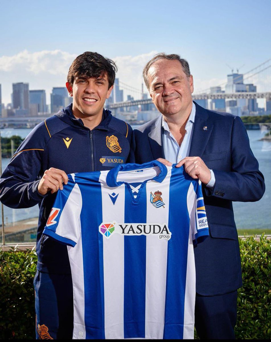 La Real Sociedad anunció la renovación del contrato de Jon Aramburu hasta el año 2027. 🇻🇪🇪🇸 Proyecto a futuro ⌛️