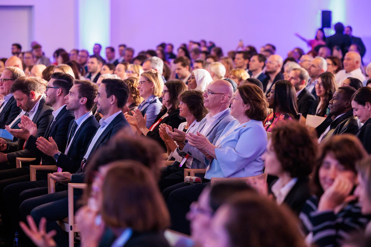 EPP_CoR's tweet photo. @Emil_Boc Mayor @Emil_Boc opens the #Eurocities2024 annual conference stressing the importance of peace and a united Europe. Now, more than ever we have to talk about Europe, we have to talk about the future of Europe because our future depends on your vote
#GetClujedIn 🏙️ https://t.co/O6isWCBP0i