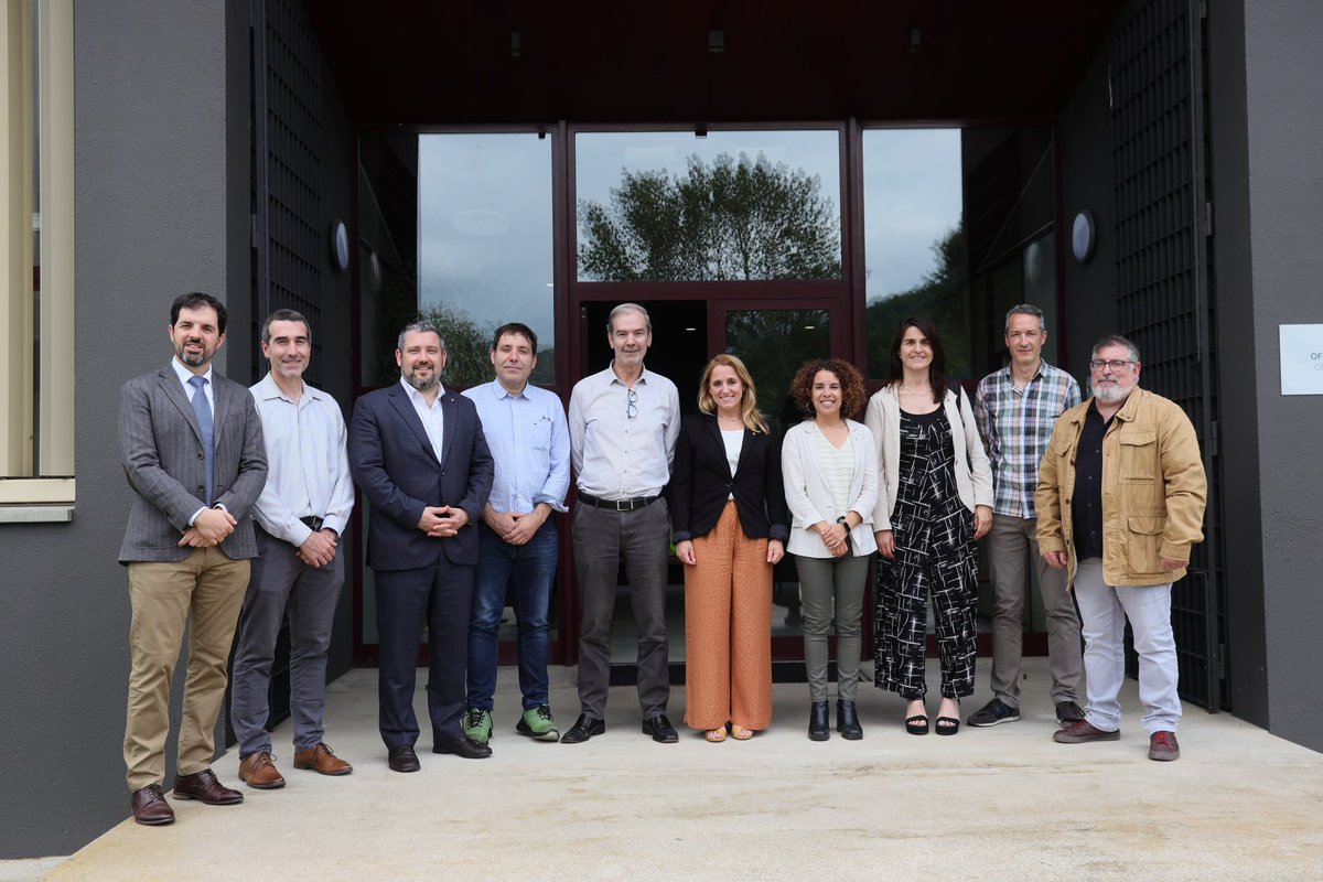 Economia i Finances (@economiacat) on Twitter photo 📸 La consellera <a href="/nataliamasguix/">Natàlia Mas Guix</a>, el secretari <a href="/josepmaguirre/">Josep M Aguirre Font</a> i el director general <a href="/aleixcubells/">aleix.cubells</a>, continuen les visites sobre els fons Next Generation a la vegueria de Girona.
Avui han conegut l'empresa #SarvalBioIndustries, una de les 1.604 companyies que han captat fons. 📸 La consellera <a href="/nataliamasguix/">Natàlia Mas Guix</a>, el secretari <a href="/josepmaguirre/">Josep M Aguirre Font</a> i el director general <a href="/aleixcubells/">aleix.cubells</a>, continuen les visites sobre els fons Next Generation a la vegueria de Girona.
Avui han conegut l'empresa #SarvalBioIndustries, una de les 1.604 companyies que han captat fons.