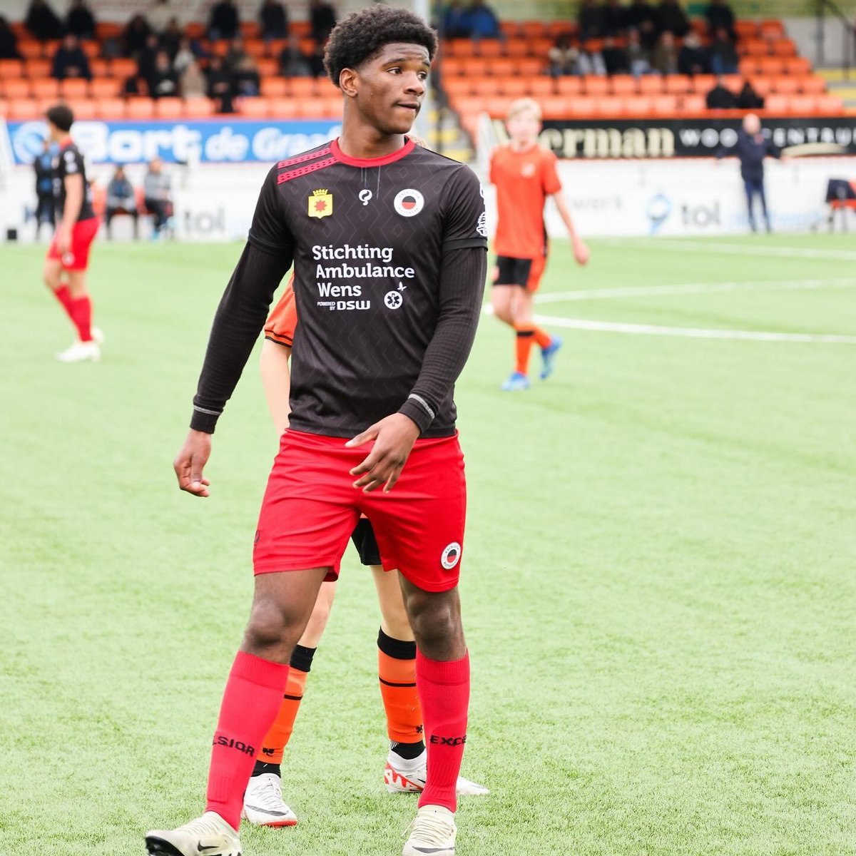 NEWS - Feyenoord signed Excelsior striker Kevin Davis. The physically strong and fast attacker will play for Feyenoord U15. Davis scored 34 goals in 31 games. With Excelsior he became champion of division 2B and reached the national cup final. Welcome and good luck!🔥