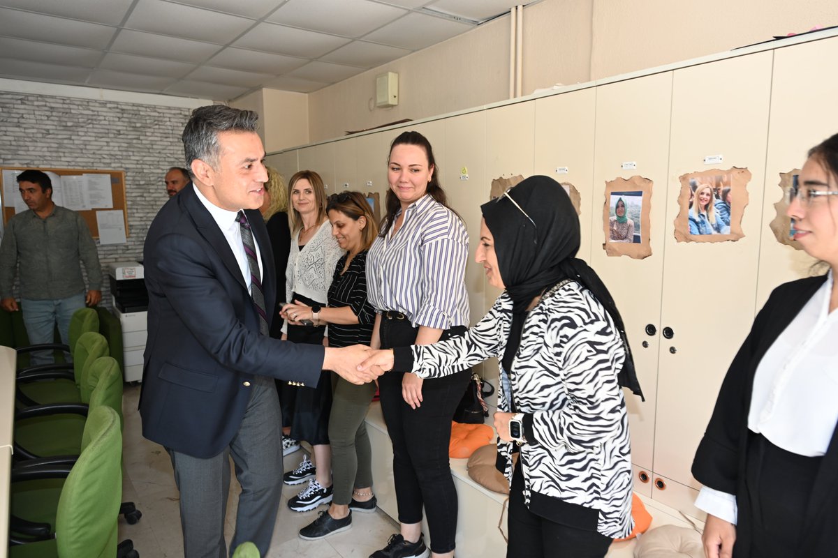 denizlimem's tweet photo. 📍Bozkurt Ortaokulu

İl Milli Eğitim Müdürümüz Dr. Emre Çalışkan, okul ziyaretleri kapsamında idareci, öğretmen ve öğrencilerimizle bir araya gelerek okulda yapılan çalışmalar hakkında değerlendirmelerde bulundu.

@tcmeb
@emre_caliskan https://t.co/g5tKYS77fi