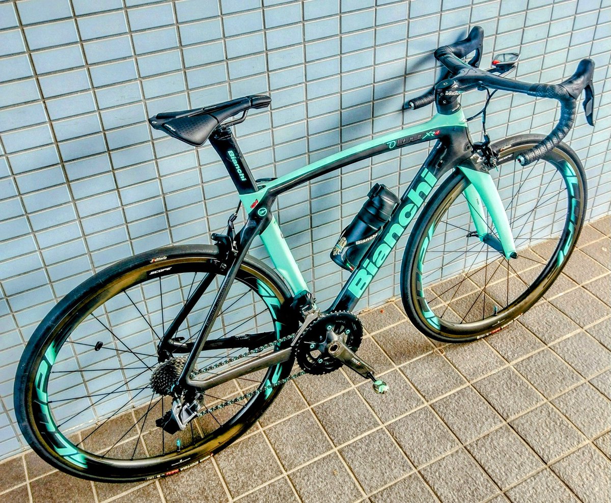 hisato73's tweet photo. #愛車の良いところを言う
フレームカラーが人とかぶらなく格好良い!!(自己満足度100%)
#Bianchi #ビアンキ #oltrexr4 #tavolozza https://t.co/C21zCWT3q7