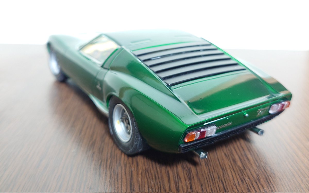 emperor32zeta's tweet image. 遂に今先日関西製作工房（@suitashi7911）で手掛けたハセガワのランボルギーニ ミウラ P400 SV`シャシーNo.4846フルレストア`が完成しました！

#2mgandini
#カーモデル
#ハセガワ