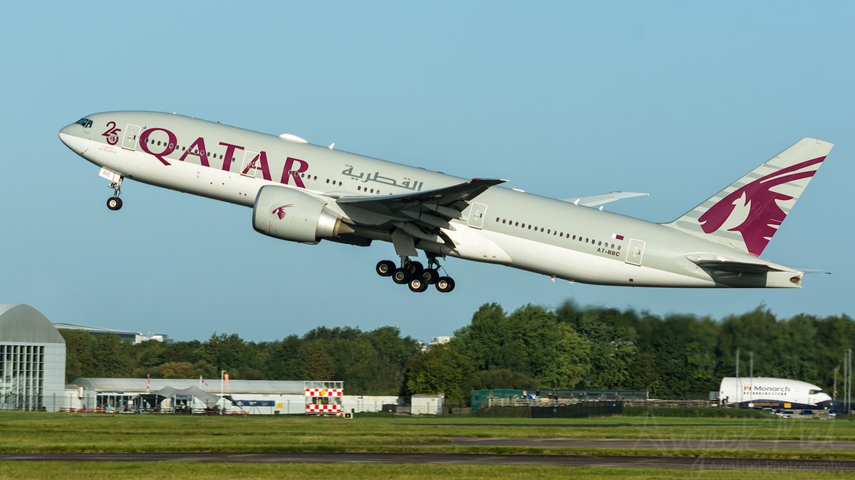 AvgeekMel's tweet photo. A @qatarairways @Boeing B777-2DZLR A7-BBC powering out of @manairport for her return flight to Doha, Qatar #aviation #qatarairways #flymanchester #planespotting https://t.co/qLGuHIDSyA