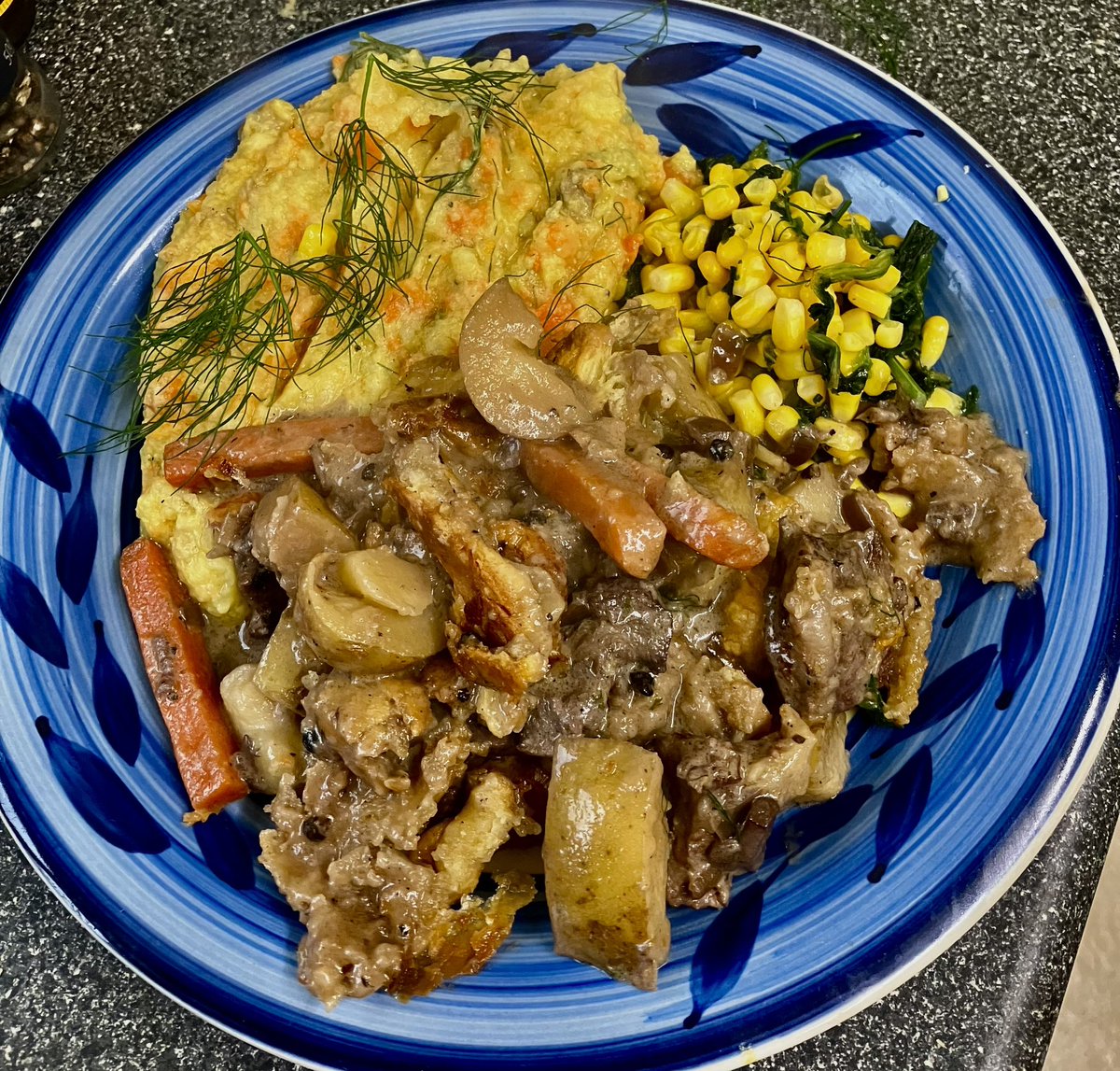 Leftover steak pie on the bbq. #nofoodwaste #steakpie #bbqlifestyle #leftivers.