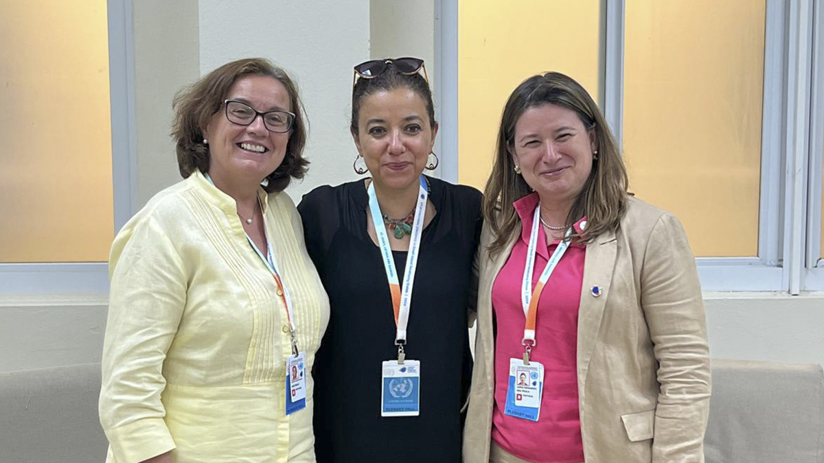 📌 #SIDS4: @UNOSSC Director @DimaAlKhatib1, Amb. Ana Paula Zacarias of 🇵🇹 @Portugal_UN and @Camoes_IP President @Ana_PLFernandes discussed consultations and milestones leading up to the launch of the new #TriangularCooperation window of the 🇺🇳 @UN Fund for #SouthSouthCooperation.