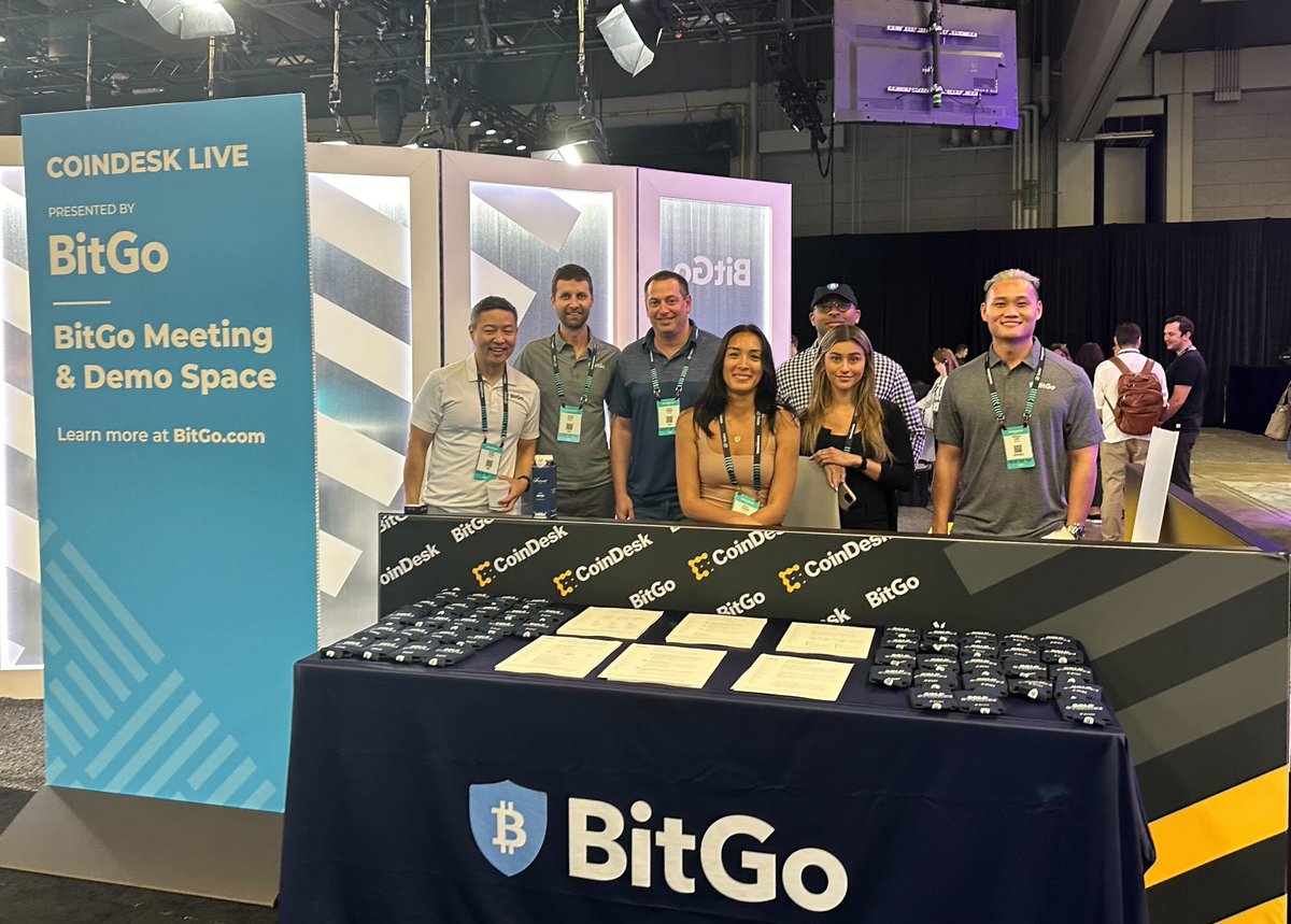 The dream team is on site for the last day of @consensus2024! Come to the @CoinDesk  Live Studio today to connect with us. 🤝