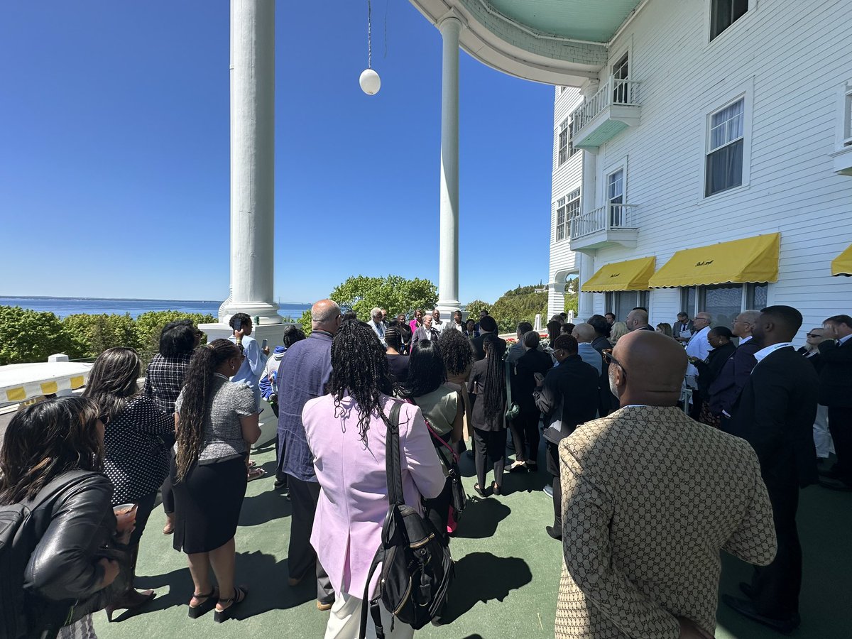 LaurenARazzaq's tweet image. What a press conference looks like at #mcp2024