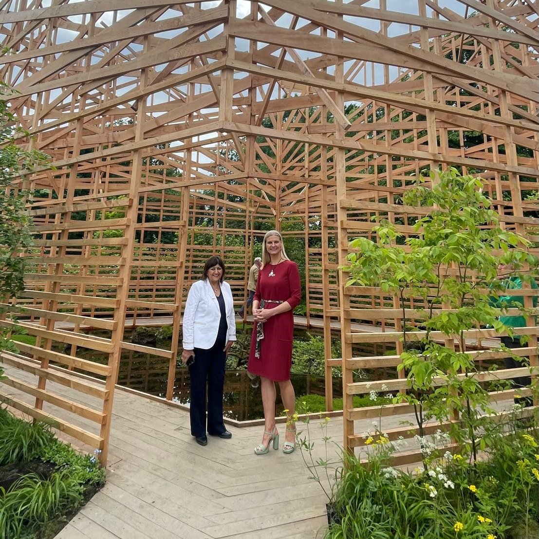 Delighted to welcome Minister @pippa_hackett to the @EU_Commission's gold-medal winning garden at @BordBiaBloom today 👇

#EUGreenDeal #EUdelivers, #NewEuropeanBauhaus