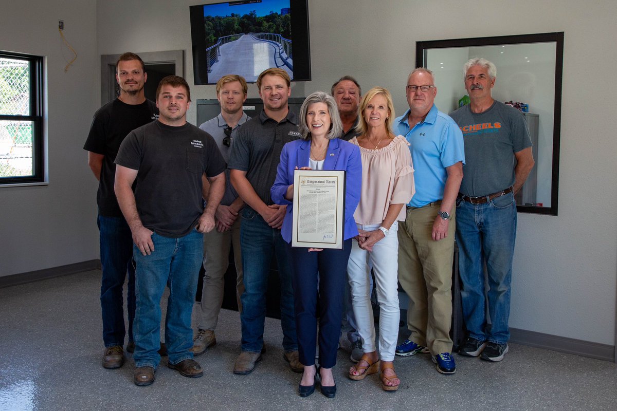 Loved being in Ida Grove to present Hi-Way Products and Hawkeye Fabrication with my Small Business of the Week award.   As owners of the business, members of the Bogue family have been proud Hawkeyes and successful entrepreneurs for three generations!