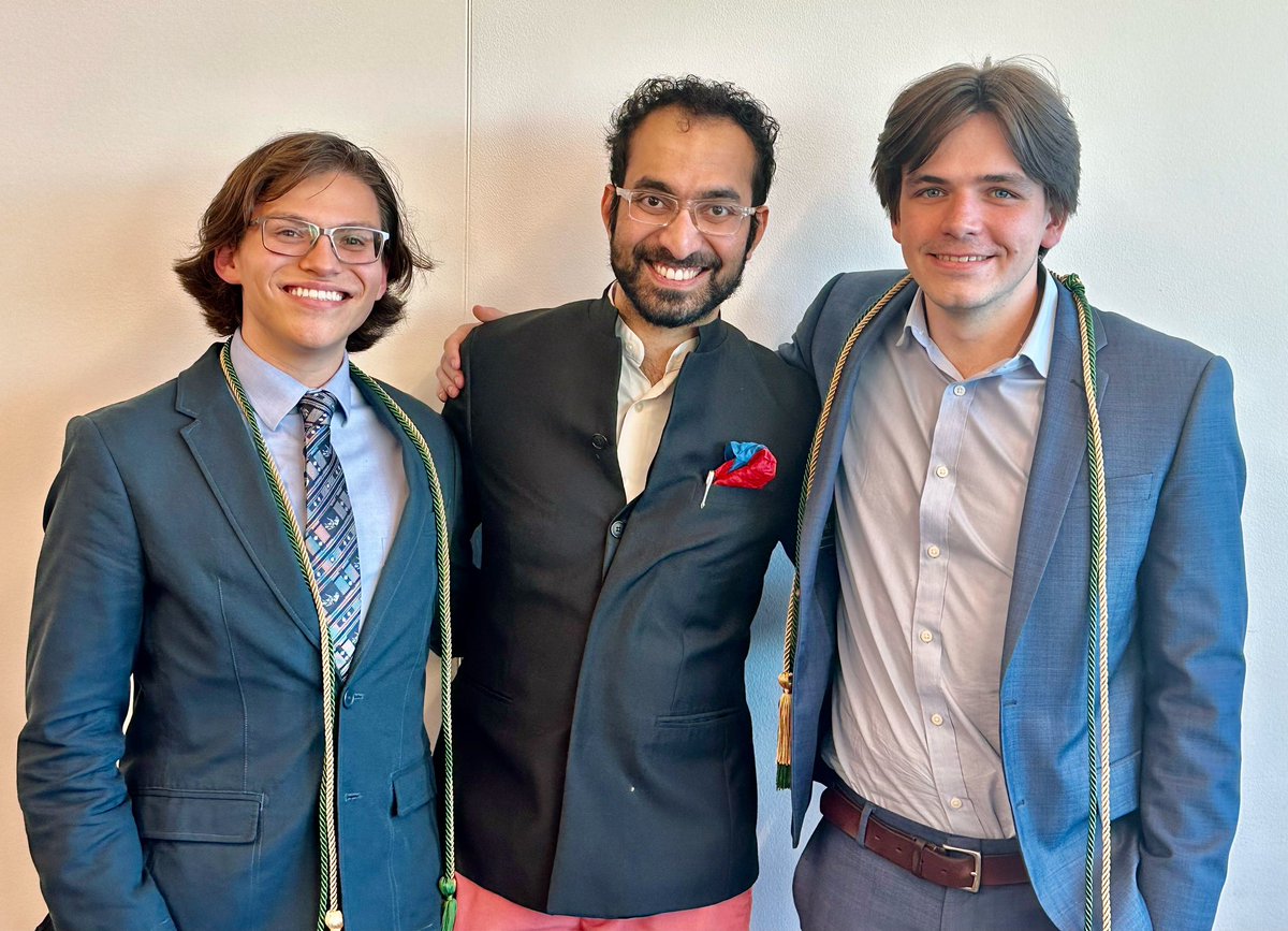 Vishruth Venkat (@vish_venkat) on Twitter photo Phenomenal honors thesis on lateral lines and neural crest by <a href="/PrinceLab_UofC/">The Prince Lab</a> wondergrad Noel and amazing work on shark lateral lines by Coates lab wondergrad Marco! An honor to have worked with these two. Go #teamlateralline Phenomenal honors thesis on lateral lines and neural crest by <a href="/PrinceLab_UofC/">The Prince Lab</a> wondergrad Noel and amazing work on shark lateral lines by Coates lab wondergrad Marco! An honor to have worked with these two. Go #teamlateralline