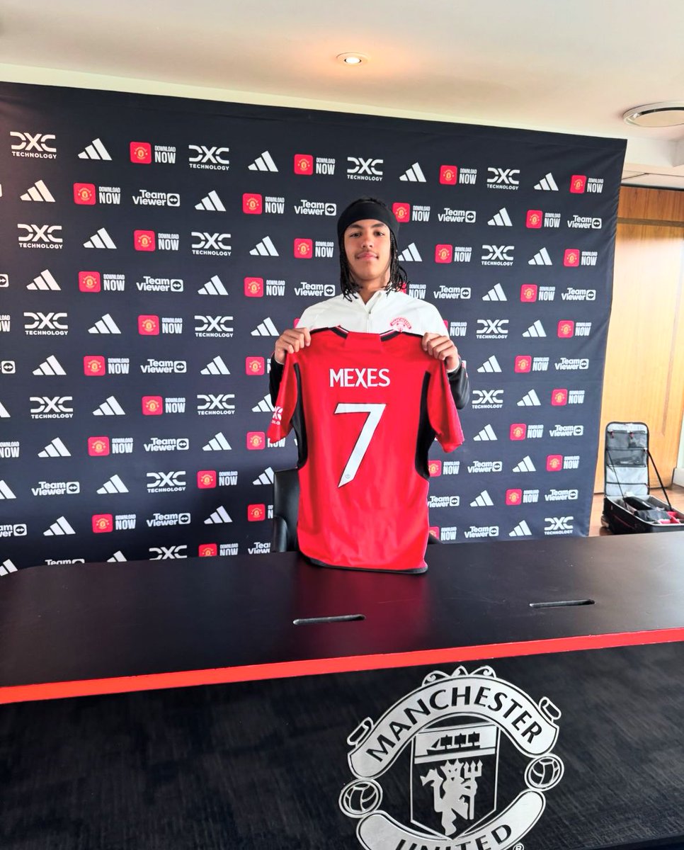 💎 This is really really special 

My incredible son Silva Mexes Tyler-Earnshaw 
who is known as Silva Mexes has signed for 
Manchester United academy 💥🔴

I am so so proud 
He has worked hard & it’s such a blessing to
see him find his passion and make this journey.

I love you