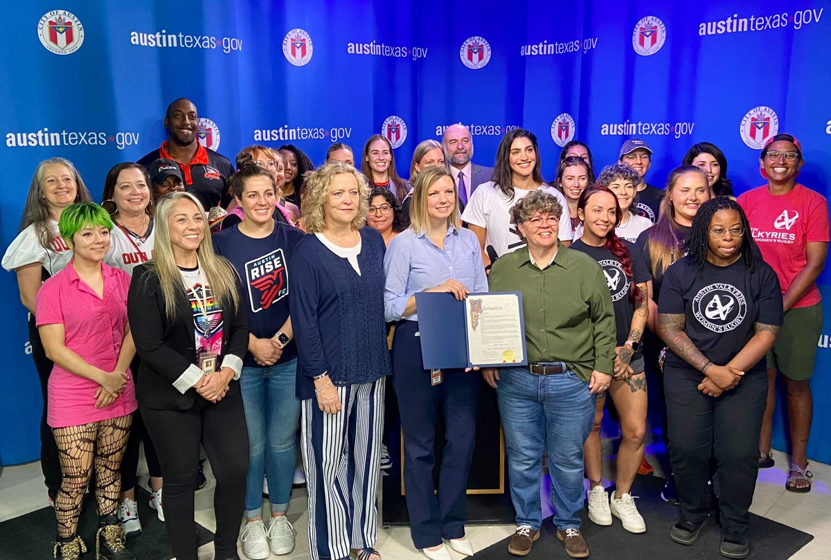 PaigeForAustin's tweet image. June 8-15, 2024 is Women and Gender Expansive Sports Week in Austin! Congrats @ATXSportsPub 💪 I'm proud to celebrate the talent and diversity of our sports community. I hope you can do the same by coming out to cheer them on at a variety of games starting June 8.🥏🏈⚽️🛼🏉