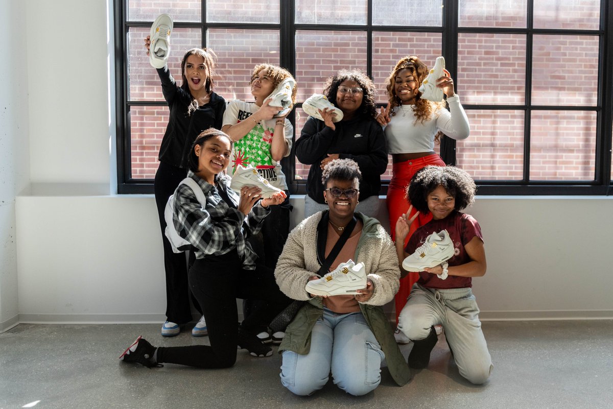 We hosted a #wellness event in partnership with <a href="/Jumpman23/">Jordan</a> to remind our  Gamechangers about the importance of taking time for their mental wellbeing, especially while balancing school &amp; entrepreneurship. Each Girl went home with an exclusive pair of Jordan 4's!