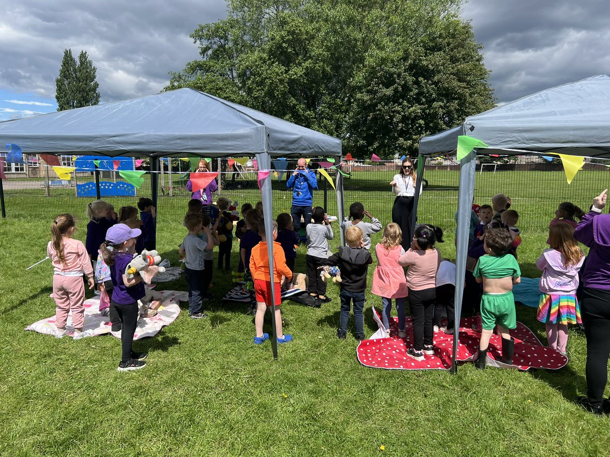 beancrossELC's tweet photo. Today we had our P1 Transition Teddy Bear’s Picnic. We all had lots of fun meeting our teachers and our P1 friends! 🧸🧺🥪🍭💜🌟@bps_one https://t.co/tcY1euF8QX