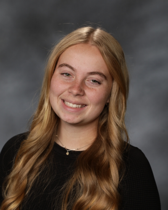 Top 10 Profile! Hallie Holcomb finished 9th in the Class of '24 with a 4.66 GPA. She was a member of @rossbandofclass and was the NHS Secretary. She's already graduated with an Associate's degree from @cincistate and is headed to @miamiuniversity to study Biology/Pre Med!