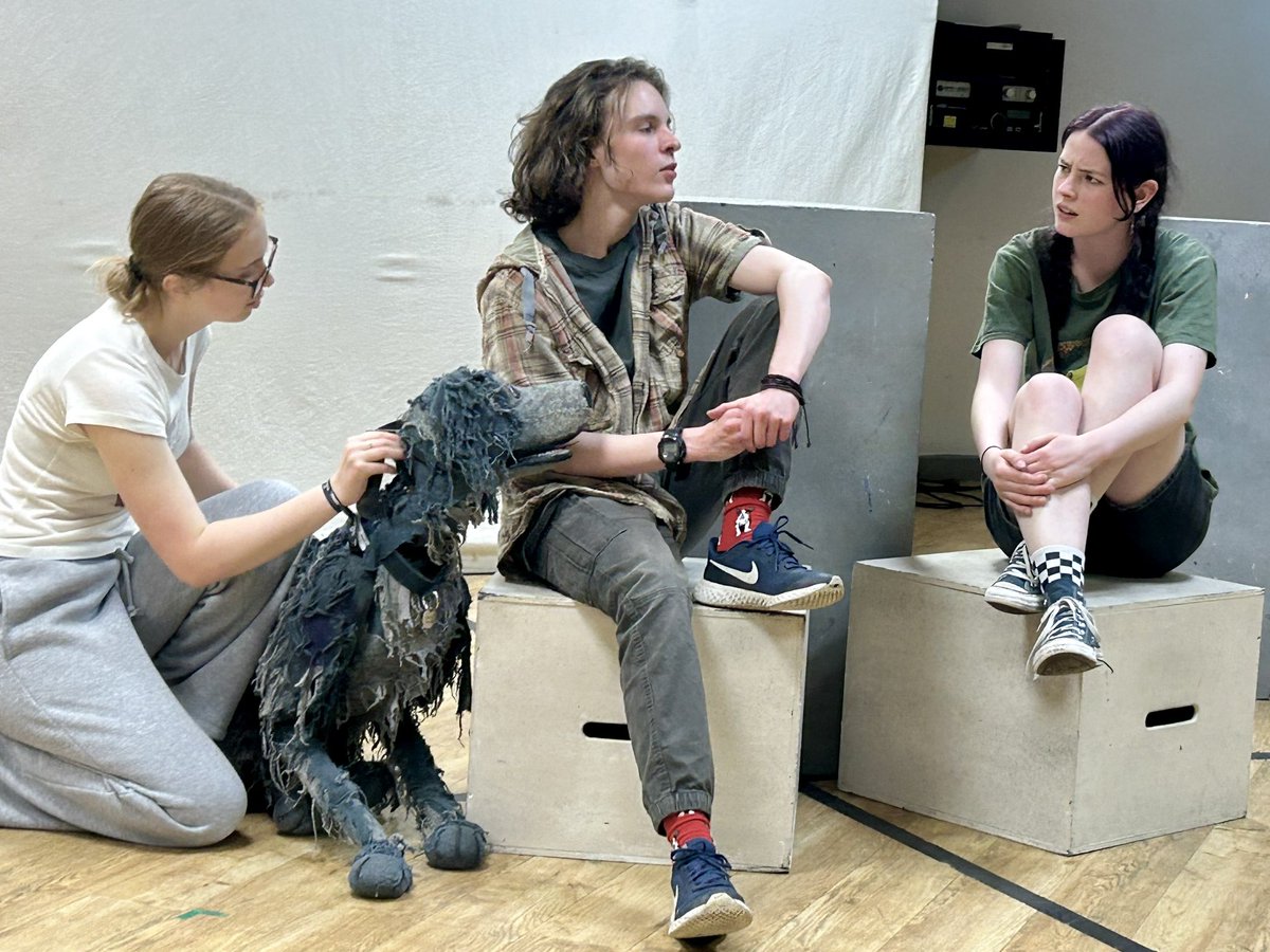 It’s been a chaotic day with the internet Gods insistent on slowing me down. But I spent a magical afternoon watching a run of my latest play for @peerproductions directed by the brilliant Ruth Sparkes. Stunning work from the whole team. #workingclass #artisticdirector