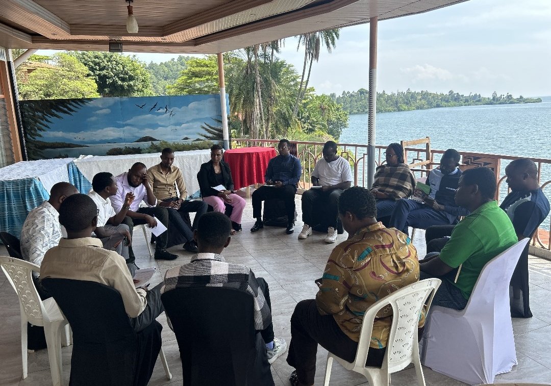 greeninvesthub's tweet photo. Today, @AgriprofocusR and @AAAcademy1, in collaboration with the @restoreforward, jointly conducted an onboarding session for 27 restoration enterprises in the Lake Kivu Rusizi basin, Rwanda. Over the next 6 months, these companies will receive crucial...1/3
🌱 #LandAccelerator https://t.co/N2DpKFux6L