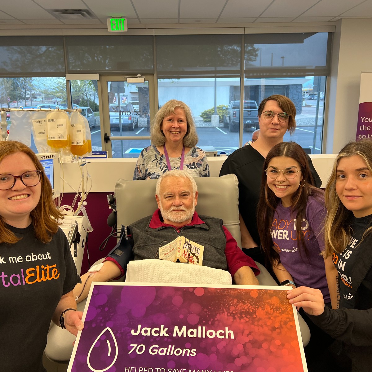 WOW! Jack recently gave his 560th donation with Vitalant, which is the equivalent of 70 gallons over his lifetime. He gives platelets regularly, and donated whole blood when he served in the military. Learn about donating platelets: brnw.ch/21wKhPj
