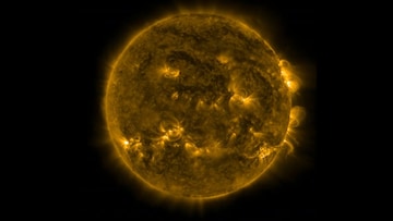 Vineetk26's tweet photo. Another Powerful Solar Storm Headed Towards Earth, Blackouts Likely
#solarsystem #sun #solarstrom #earth #nature #disaster #sadend https://t.co/Ohfre2wMIQ