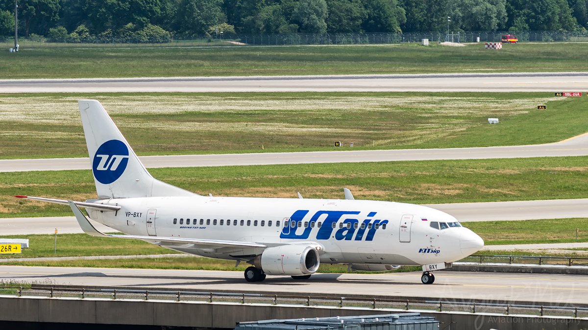 AvgeekMel's tweet photo. A UTAir B737-524 VP-BXY seen at @MUC_Airport back in 2018 #UTAir #planespotting #aviation https://t.co/13HOrua2Cp