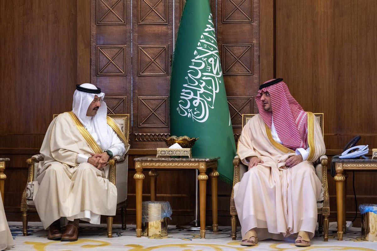 emartasir's tweet photo. الأمير عبدالعزيز بن سعود يطلع على عدد من المبادرات التنموية في منطقة عسير. https://t.co/Hekcm3RLE5