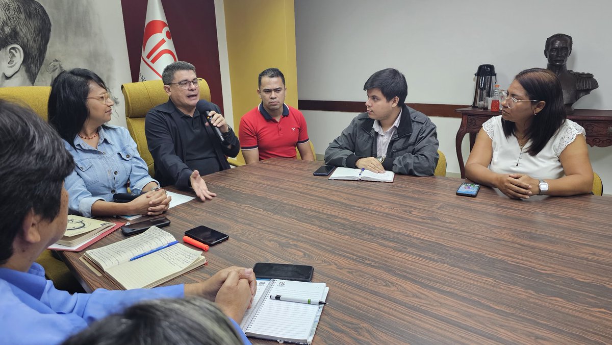 WuikelmanAngelP's tweet photo. En videoconferencia con los equipos regionales del @Incesocialista afianzando las estrategias para lograr la mayor incorporación de nuestro pueblo a las opciones formativas; así como potenciar la formación de formadores

#PuebloMaduroActivo https://t.co/8LlDh5aFKt