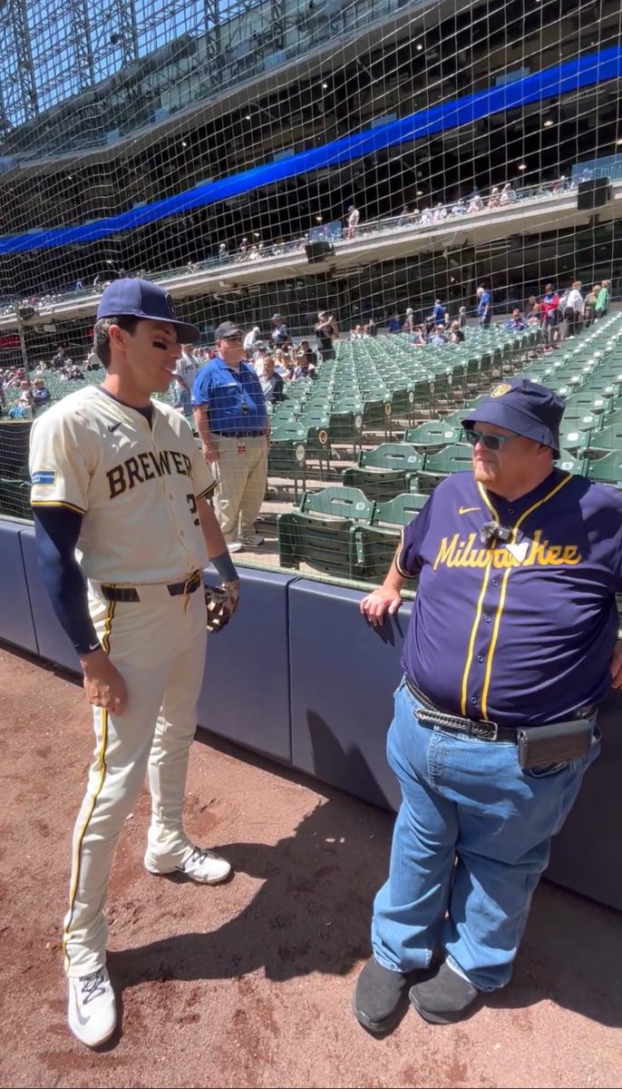 All time legendary photo right here @NjTank99 @ChristianYelich @Brewers