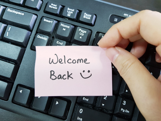 Have we entered the era of The Great Return? A new @RobertHalf survey of professionals found 48% would consider returning to their former employer — up 8% from a similar survey last year #boomerangs #boomeranghiring #jobsearch #thegreatreturn #hiringtrends bit.ly/3WXR5mX