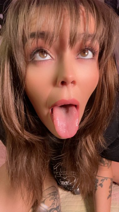 Daddy?!😇 https://t.co/DmoSJFPFvQ