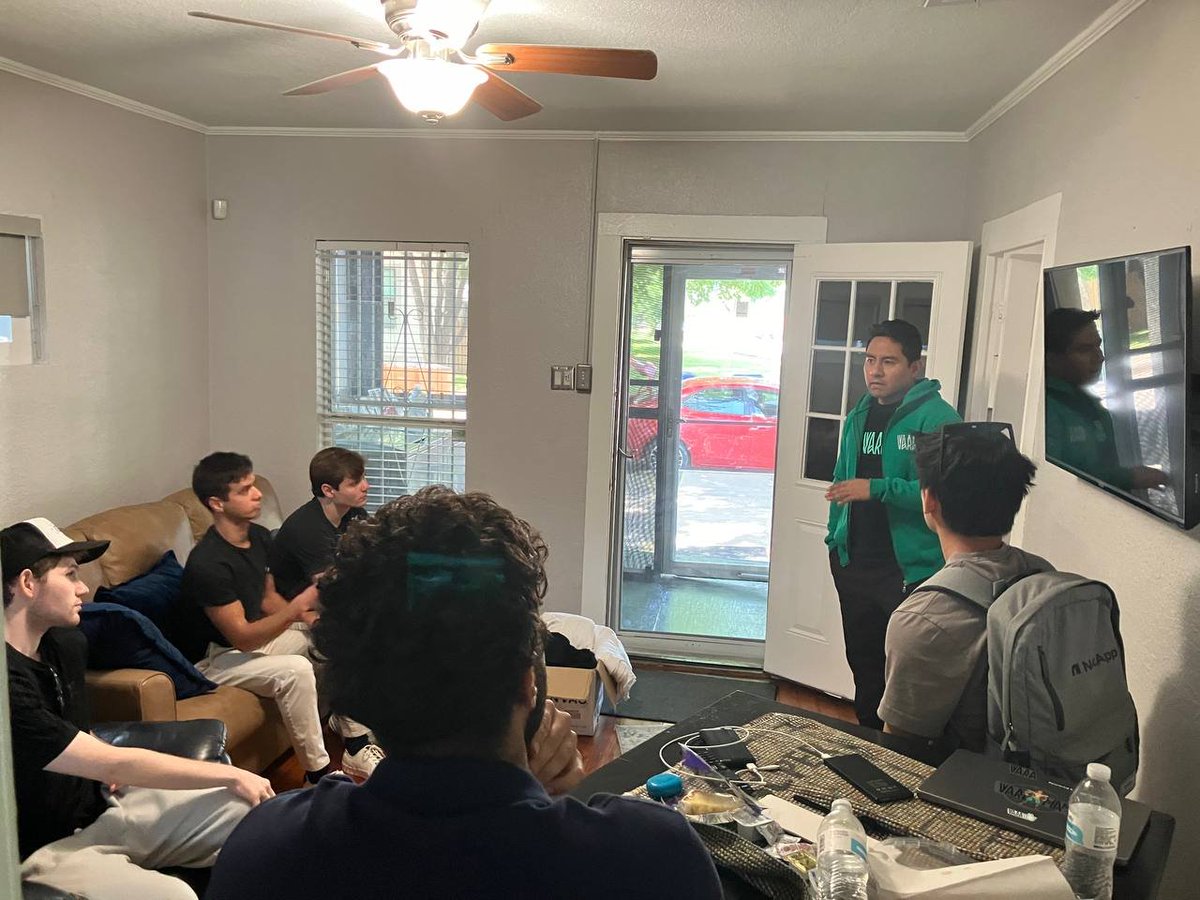 VaraNetwork's tweet photo. Day 1 @consensus2024 🚨

Devs gathered to build &amp; ship at the Vara Buidlers Hacker house. If you missed it, come over tomorrow!
🔗 RSVP: https://t.co/jTPoTUqemY

After a day of heavy networking, DJ @3LAU &amp; @Cooopahtroopa played some banger sets, the perfect end to day 1 https://t.co/Vn7FIRy2Zz