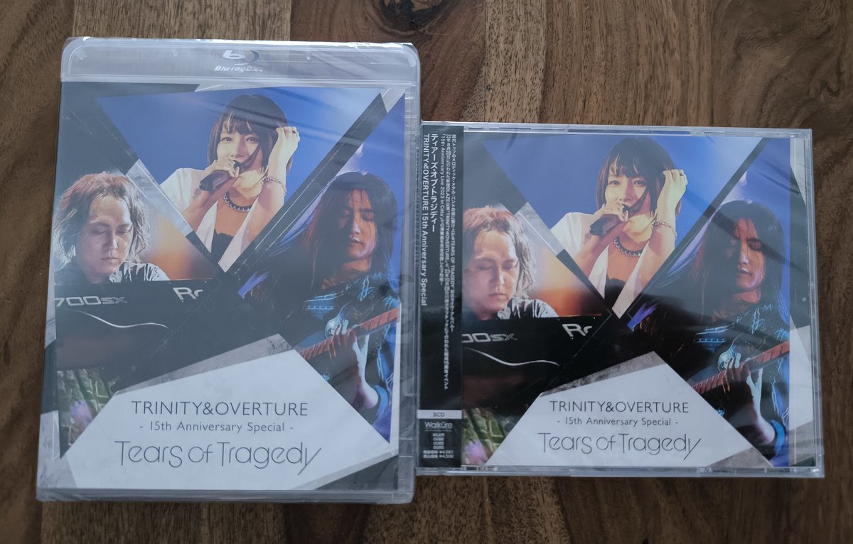 Just received the new live Blu-Ray 💿 and the triple CD 💿💿💿 'TRINITY＆OVERTURE 15th Anniversary Special' by #TEARSOFTRAGEDY !🤘

Thank you @CDJapan !👍