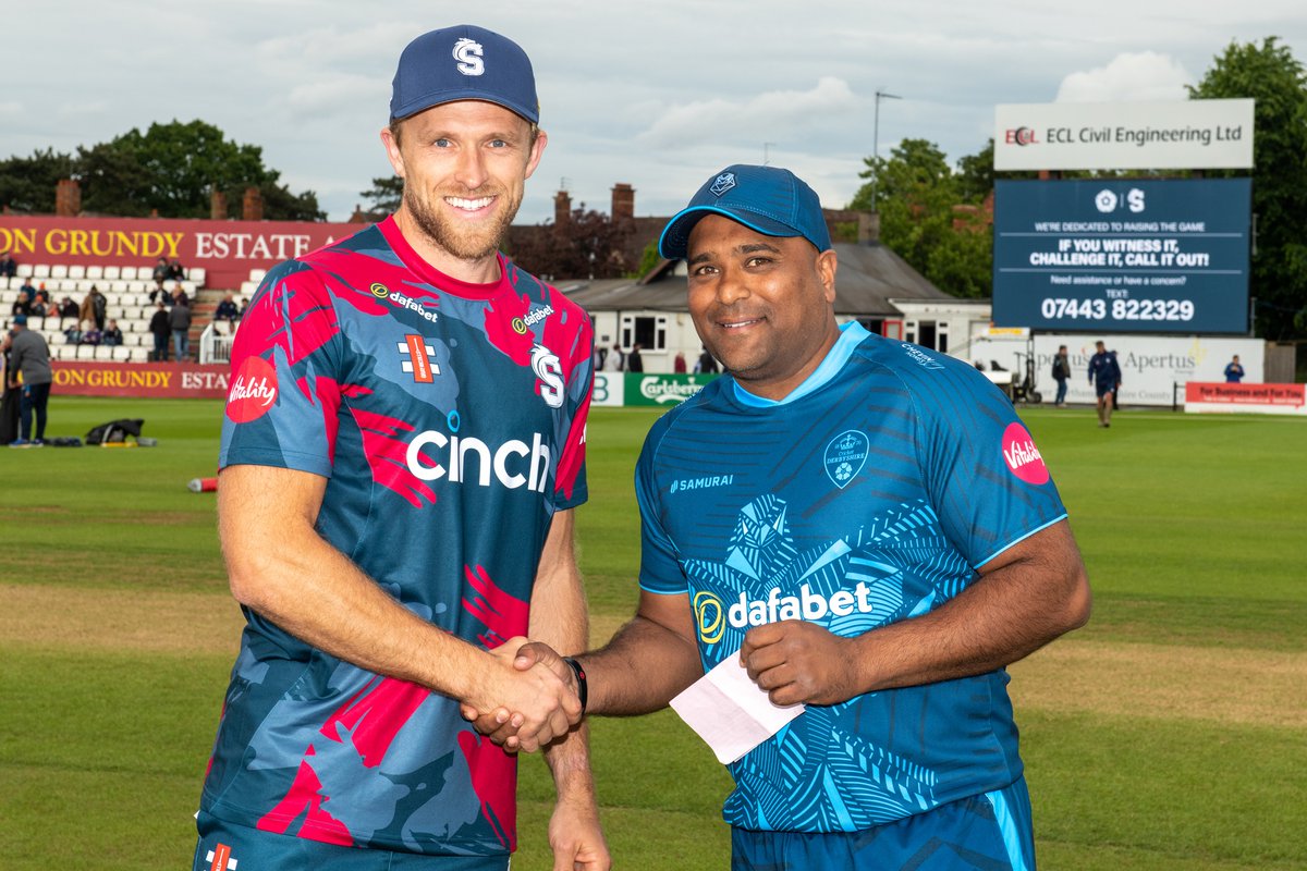 Captains at the Toss @DerbyshireCCC v @NorthantsCCC David Willey and @Samitpatel21 - Northamptonshire have won the toss - Derbyshire will bat first...