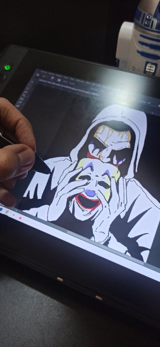 A veces me provoca retomar de lleno la ilustración y trabajarla de la mano con la fotografía. Bien o mal son mis dos pasiones...