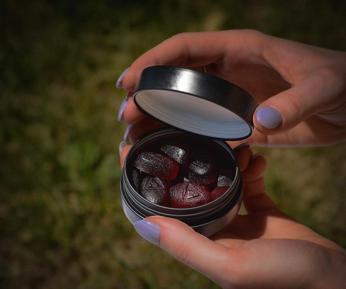 Or_Remedies's tweet photo. I’ve got sunshine🎶 ☀️ What’s your go-to troche flavor? 🍓🍒🫐🍇 Let us know in the comments 🥰
#organicremediespa #troches #THC #yummy #flavorful https://t.co/7rdnHSsssA