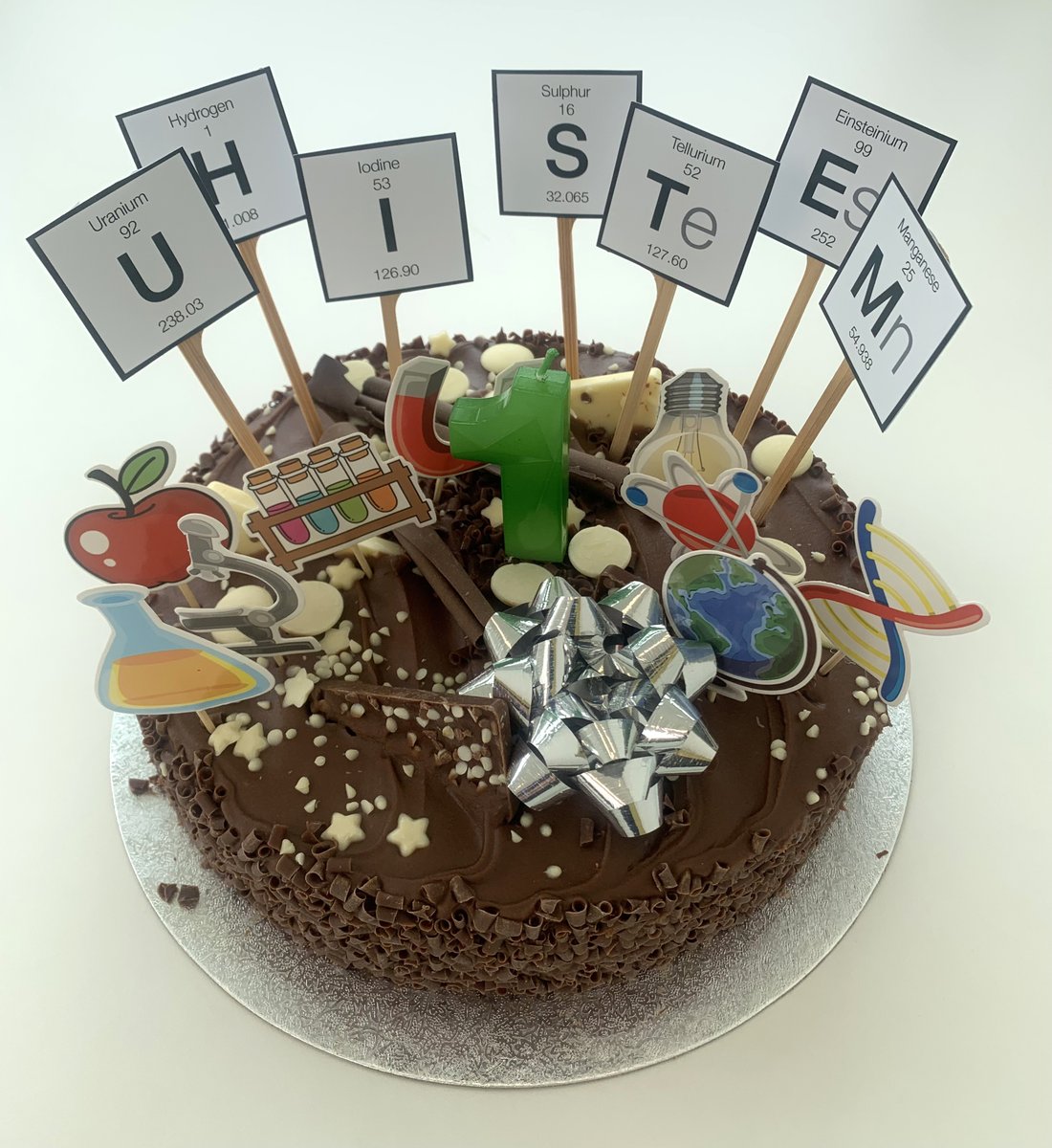UHISTEM's tweet photo. The UHI STEM Outreach team celebrated its 1st birthday with a @raisingrobots workshop followed by cake &amp; bowling: what a day! 🎉🎂
Many thanks to programme sponsors for their generous support @WestofOrkney @buchanoffshore @TWPScot @northlandpower @sserenewables &amp; Ossian
#ThinkUHI https://t.co/rRCEeIjFmx