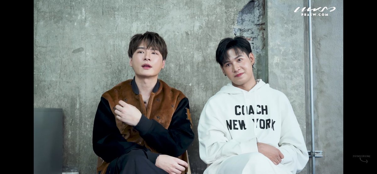 peraya_official's tweet photo. ตอนท้ายคือไม่ไหว มันอิ่มมันปริ่มมากจริงๆ 🥹

ขอบคุณ @Praewdaily สำหรับสัมภาษณ์ดีๆ ของพี่สิงและน้องคริสด้วยนะคะ 

ขอบคุณ @stjinx_maya @kristtps ที่รักษาความสัมพันธ์ดีๆ ที่มีให้กันเสมอ 🤟🏼🌀

https://t.co/SNyoZUT2My… 

#PraewTalkXKristSingto
#คริสสิงโต 

❤️🦁🐢🤍 https://t.co/qMjksVXOAD