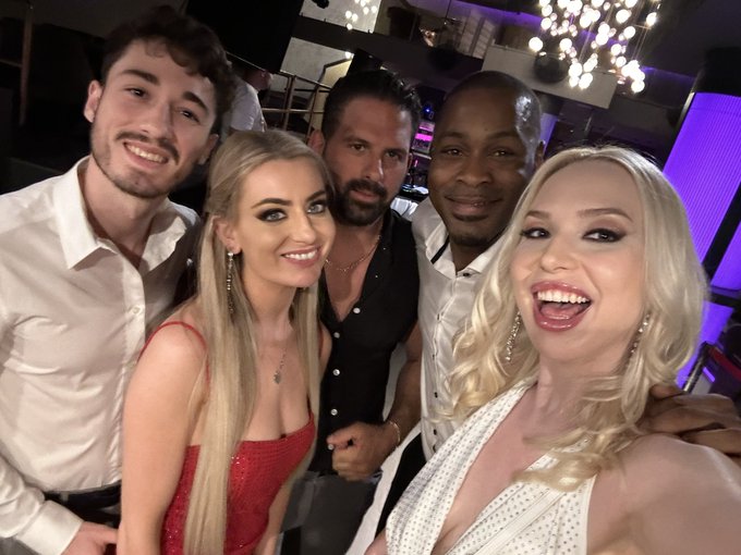 Hitting the club on set for @DDFNetwork with @AlexRomeroPorn @EmilyBellexx @LorenzoViota @DarrellDeeps<a class="tags" href="/tag/ddfnetwork">@ddfnetwork</a><a class="tags" href="/tag/alexromeroporn">@alexromeroporn</a><a href="/tag/xbiz"class="tags"><span>#xbiz</span></a><a href="/tag/xbizawards"class="tags"><span>#xbizawards</span></a><a href="/tag/xbiz2023"class="tags"><span>#xbiz2023</span></a><a href="/tag/xbizamsterdam"class="tags"><span>#xbizamsterdam</span></a>
