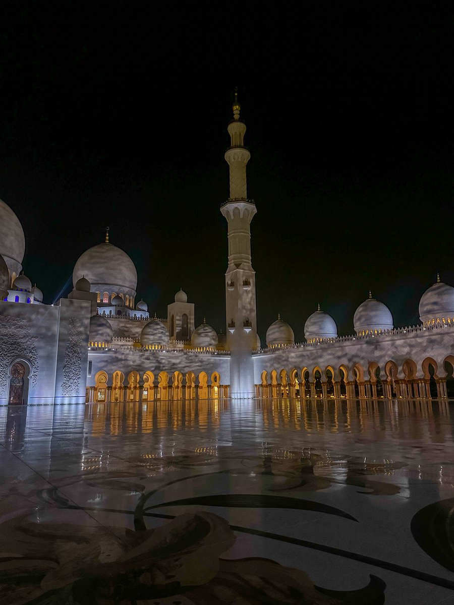 Sheikh Zayed Grand Mosque 🕌 📍
Stunning 😍